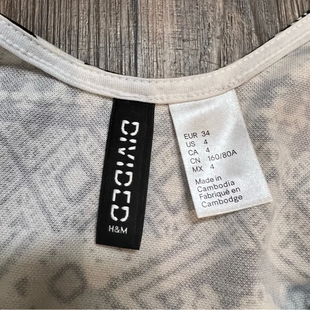 Divided Black And White Short Sleeves Fit and Flare Mini Dress Size 4 - Picture 3 of 6